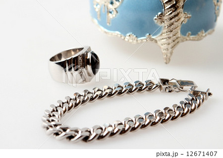 輝くジュエリー 12671407