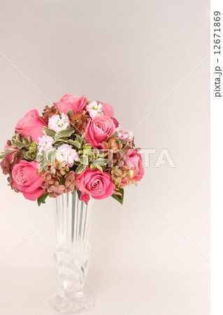 秋バラのブーケ 12671869