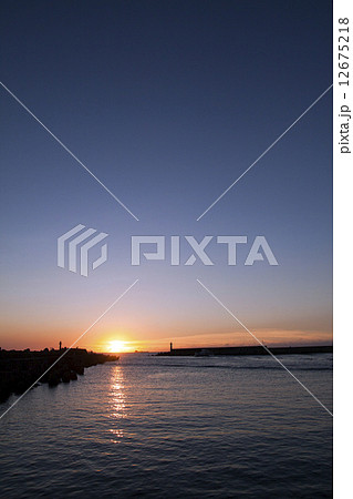 夕日 12675218