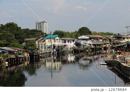 バンコクの運河 12678684