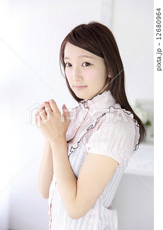 若い女性 ポートレート 若い女性 ポートレート 12680964