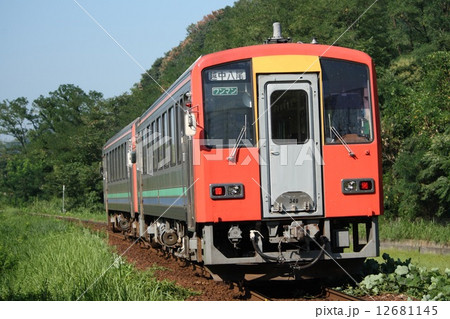 高山本線キハ120 12681145