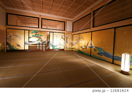 金色のふすま 12681624