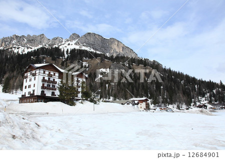 frozen Lake Misurina at Dolomites, Italy 12684901