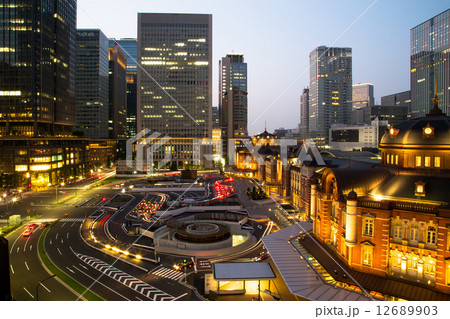 東京駅 夕焼け1 東京駅 夕焼け1 12689903