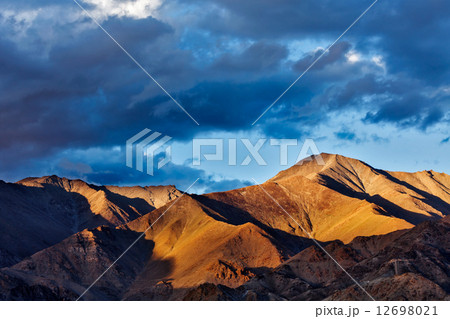 Himalayas mountains on sunset Himalayas mountains on sunset 12698021