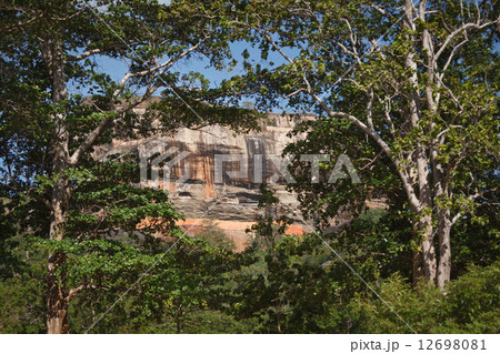 Sigiriya rock 12698081
