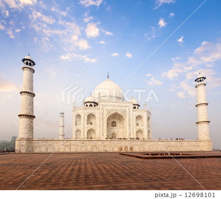 Taj Mahal on sunrise sunset, Agra, India 12698101