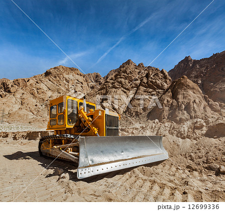 Road construction in Himalayas 12699336