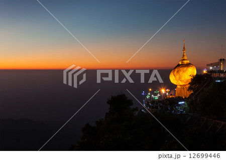 Golden Rock - Kyaiktiyo Pagoda, Myanmar Golden Rock - Kyaiktiyo Pagoda, Myanmar 12699446