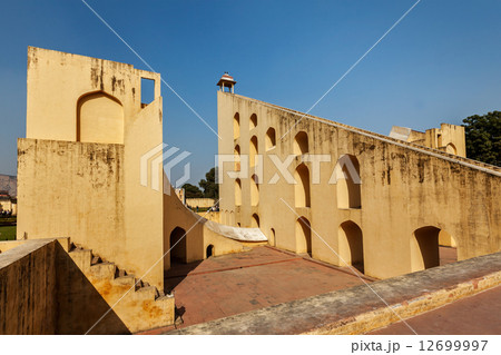 Samrat Yantra - Giant Sundial in Jantar Mantar - ancient observ 12699997