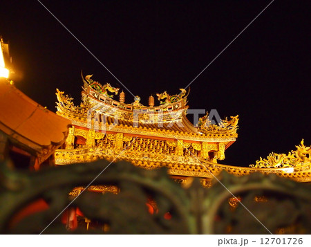 門越しの横浜関帝廟 門越しの横浜関帝廟 12701726