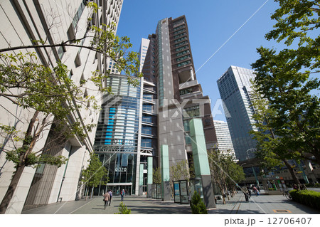 丸の内の高層ビル街 12706407