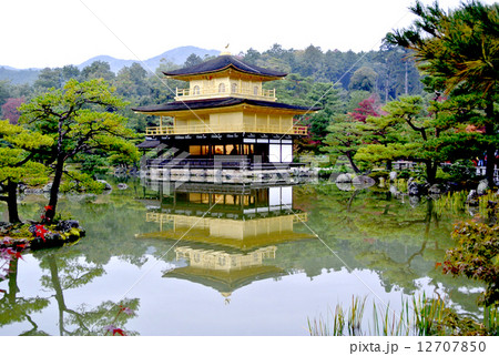 金閣寺正面の写真素材