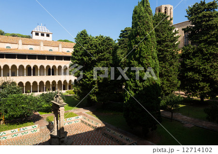 cloister of Pedralbes Monastery in Barcelona cloister of Pedralbes Monastery in Barcelona 12714102