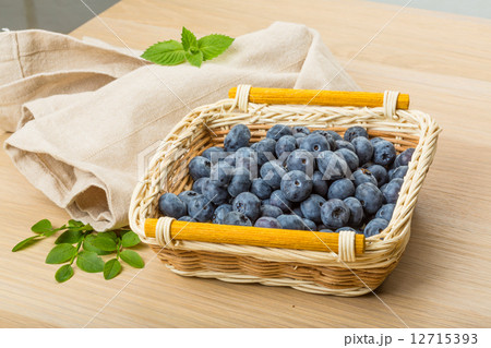 Blueberry Blueberry 12715393