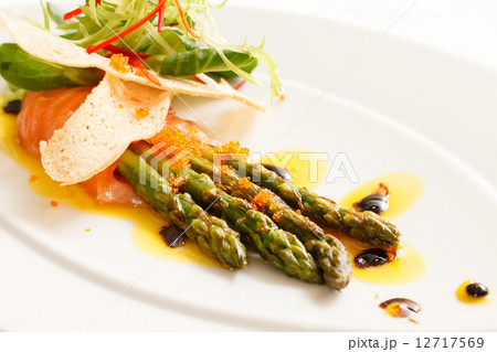 roasted asparagus roasted asparagus 12717569