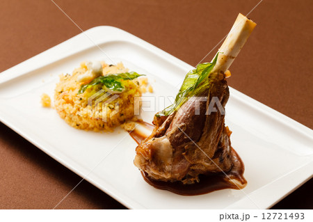 Veal chop with rice 12721493