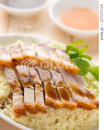 Crispy Chinese roasted pork 12727119