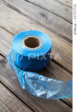 青いビニールテープ　梱包用品 12727722