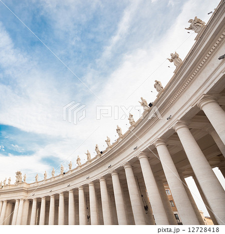 St Peter's Square in Vatican. Rome. 12728418