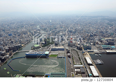 博多の街並みを空撮 博多の街並みを空撮 12730804