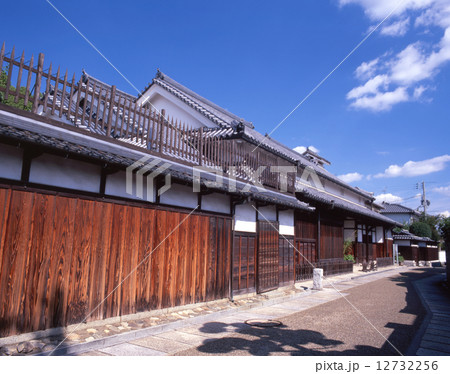 富田林の寺内町（じないまち）、旧杉山家住宅「国指定重要文化財」「国指定重要伝統的建造物群保存地区」 12732256