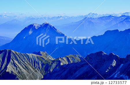 he Alps, Zugspitze, highest mountain in Germany 12733577