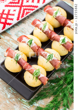 Potato gnocchi with bacon Potato gnocchi with bacon 12735882