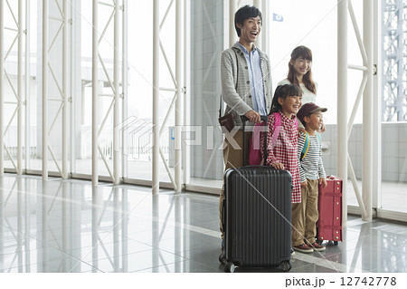 家族旅行 12742778