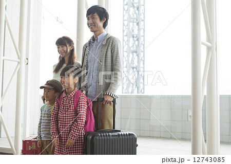家族旅行 家族旅行 12743085