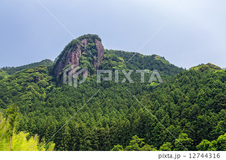 天柱岩 12744316