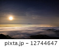 月夜の雲海と岩木山 12744647