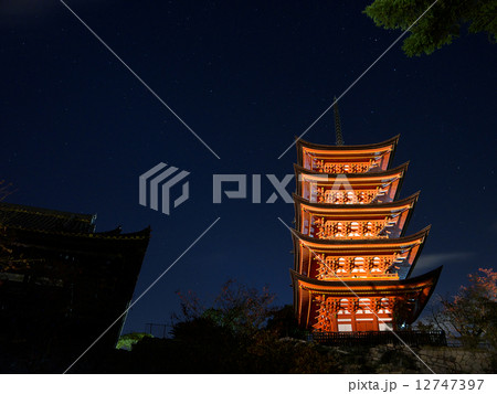 宮島・五重塔 12747397