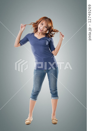 Excited Asian young girl 12749269
