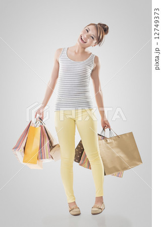 Shopping girl 12749373