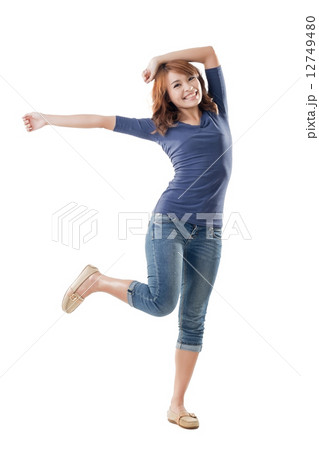 Excited Asian young girl 12749480