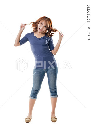 Excited Asian young girl 12749530