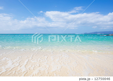 沖縄のビーチ ミッションビーチの写真素材