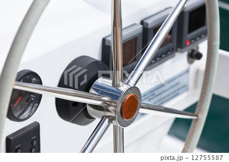 Sailing yacht control wheel and implement 12755587