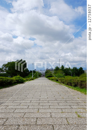 坂道 坂道 12758037