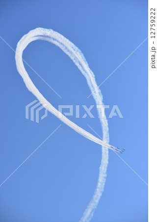 青空に丸 12759222