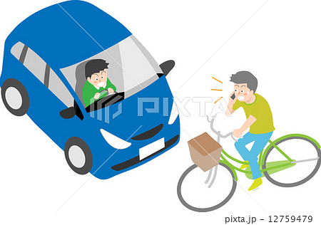 自転車の危険運転 12759479