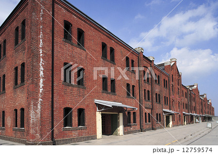 横浜　赤レンガ倉庫 12759574
