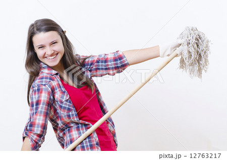 Fancy Housekeeper 12763217