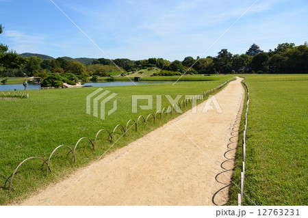 初秋の岡山後楽園 12763231
