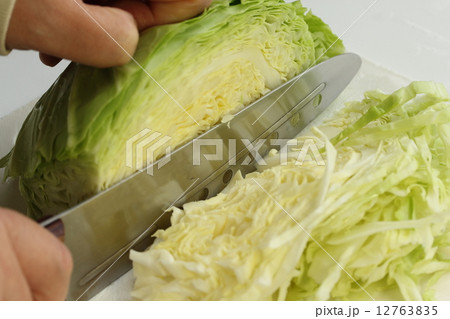 千切りキャベツ 千切りキャベツ 12763835