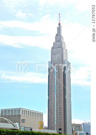 新宿サザンテラスから眺めた「ドコモタワー」（東京都渋谷区代々木） 12767052