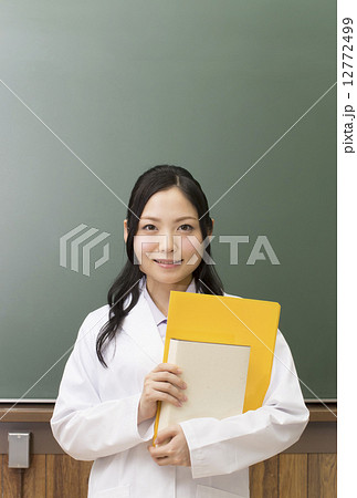 資格取得 12772499