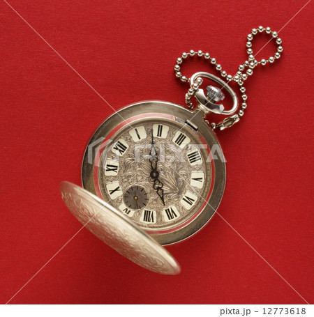 Pocket vintage watch with chain Pocket vintage watch with chain 12773618